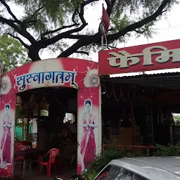 Best Vegetarian Restaurant in Burhanpur | Vrindavan Dhaba