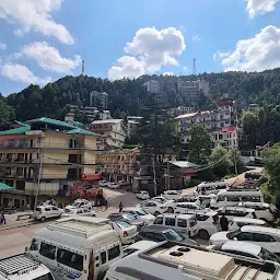 Bhagsu Nag waterfalls car parking