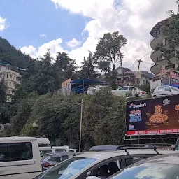 Bhagsu Nag waterfalls car parking