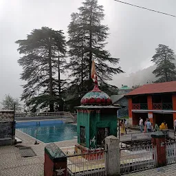 Bhagsu Nag waterfalls car parking