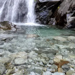 BhagsuNag waterfall