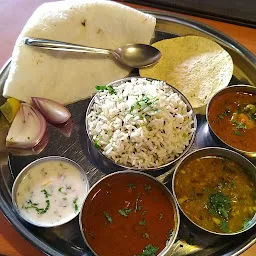 Bhakri Restaurant - Gavti Tadka