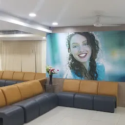 Bhalla Dental Clinic and Implant Centre