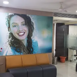 Bhalla Dental Clinic and Implant Centre
