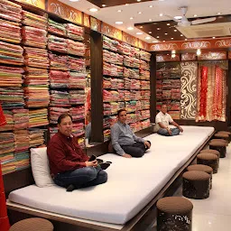 Bhinvraj Rekhraj – Best Traditional & Cotton | Top Embroidery Silk Saree Retailers in Ajmer