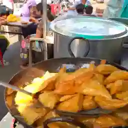 Bholeshwar Khaman Dhokla And Chavalafali