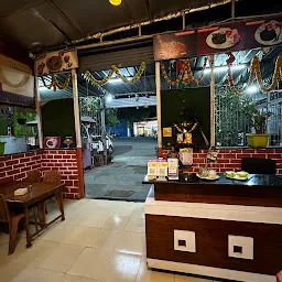 Bhujbal Bandhu-Hotel Super Shriraj