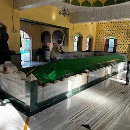 Bhungda Dargah Sharif Hajrat Nau Gaj Vali