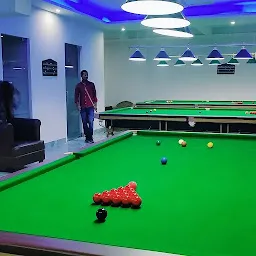 BIG BROTHER SNOOKER AND POOL CLUB BY BAAZIGAR'S, NO 1 SNOOKER AND POOL TABLE WITH ITALIAN SLATE, 6811 CLOTH, METAL PLATE.