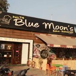 Blue Moon's Bakes & Restaurant