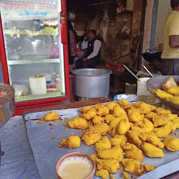 Bombay Choupati Fast Food, Giftorium & Stationery