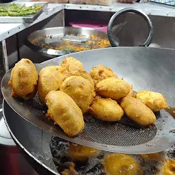 Sagar Bombay Vadapav And Gujarati Dabeli