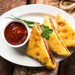 Bombay wada pav and bread pakoda