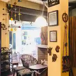 Bona Cafe Restaurant & Sala Guest House
