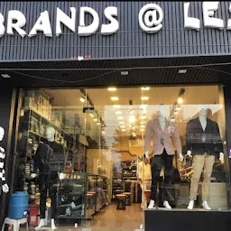 Brands@Less { Clothing & Accessories}