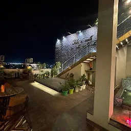 Brewlicious Rooftop Bar Restaurant in Jaipur