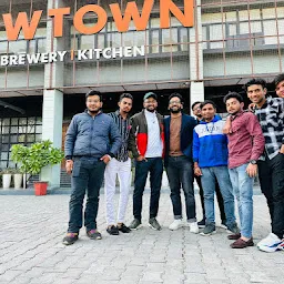 BREWTOWN - Bar / Brewery / Kitchen/family restaurant