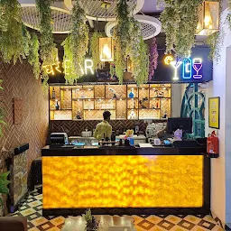 Bunk & Boom | Restaurant and Cafe in Zirakpur | Best Food and Drinks
