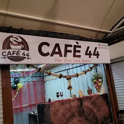 Cafe 44