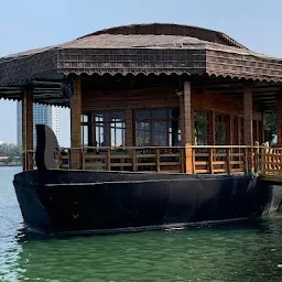 Cafe Ekante Boat Ride