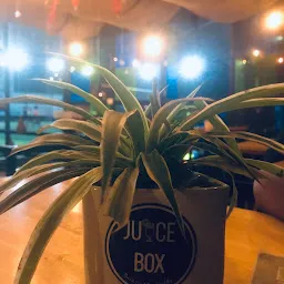 Cafe Juice Box