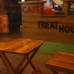 Cafe treat house