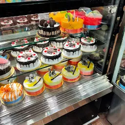Cakes 365 Bakery