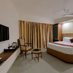 Central Beacon Hotel, Surat