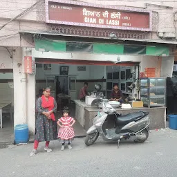 Chacha Lassi Wala