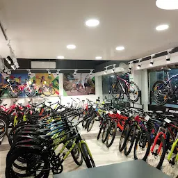 Chain Reaction Bicycle Store (Track and Trail)