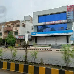 CHAMELI DEVI CARRER INSTITUTE