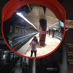 Chandni Chowk Metro Rly Stn. -Exit