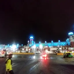 Charbagh Station