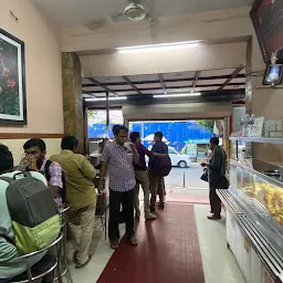 Chariot Food Court