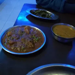 Chauhan Hotel (Pure Veg)