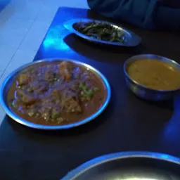 Chauhan Hotel (Pure Veg)