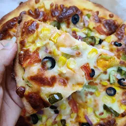 Cheesy Slice Pizza