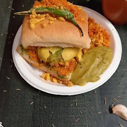 Chennai Vada Pav King