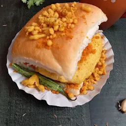 Chennai Vada Pav King