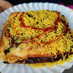 Chennai Vada Pav King