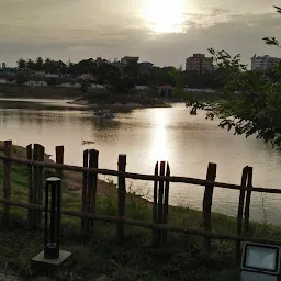 Chetpet Lake