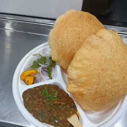 Chetram Pindi Chole Paneer Bhature