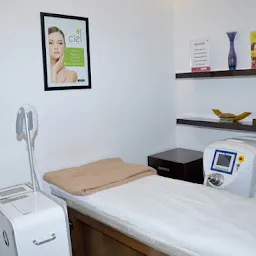 Clinic Dermatech Defence Colony - Best Laser Clinic , Skin care clinic & Hair Transplant