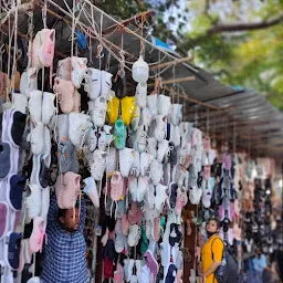 Colaba Causeway Market