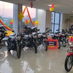 COMMERClAL BAJAJ