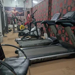 CROSS FIT GYM