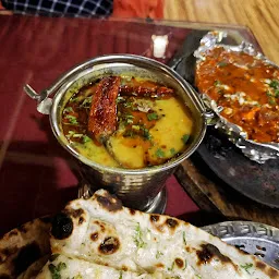 Curry Leaves Pure Veg , Jehan Circle