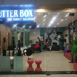 Cutterbox Salon| Best salon in nagpur