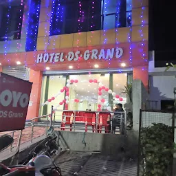 D S Grand Hotel