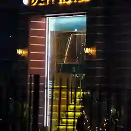D2M Hotel& Restaurant